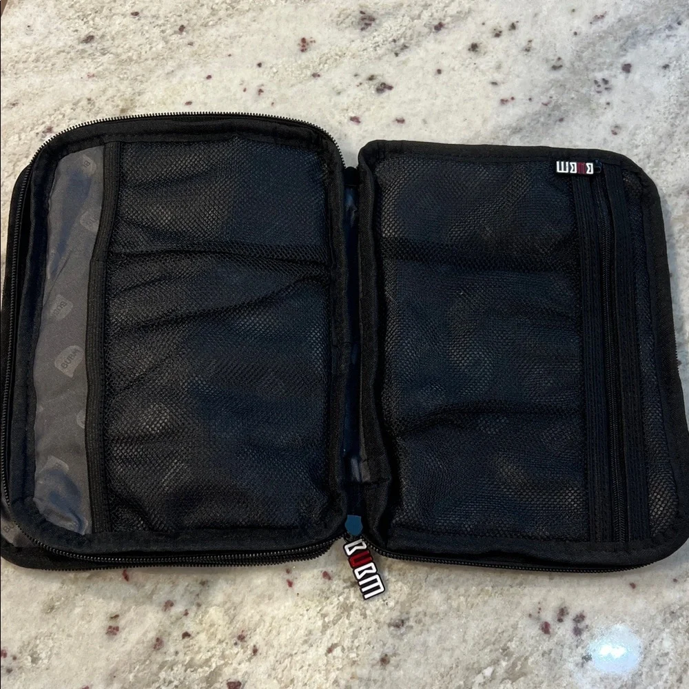 BUMB Black Electronics Organizer Case